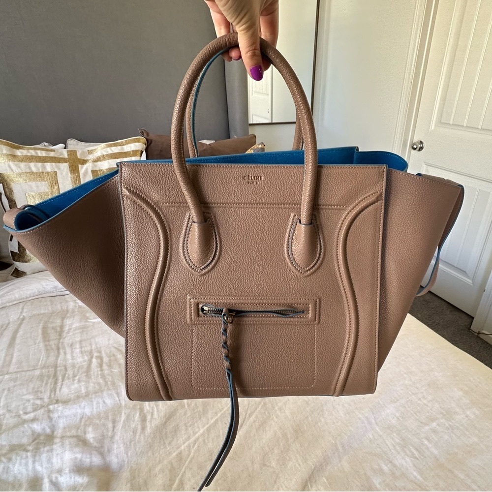 GORGEOUS CELINE KHAKI COBALT SMOOTH CALFSKIN PHANTOM LARGE TOTE BAG.